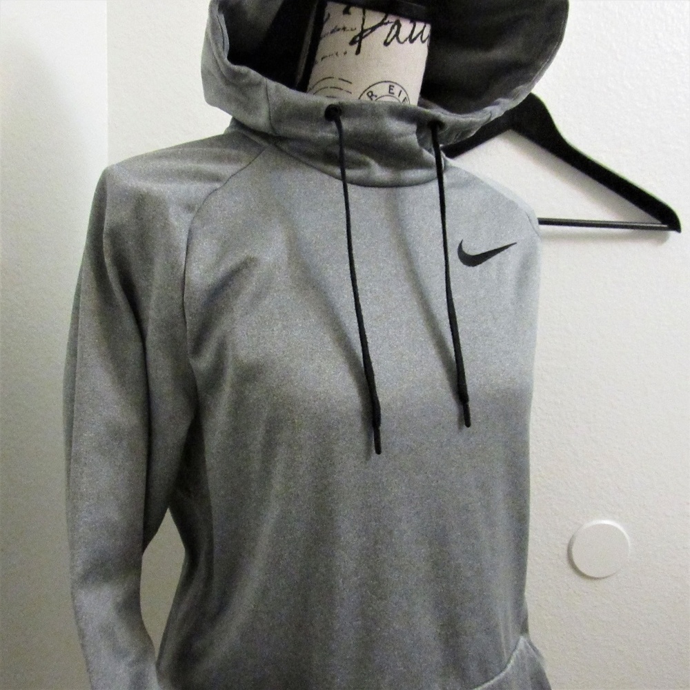 *PRICE DROP** NIKE DRAW STRING HOODIE - GREY
